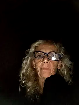 clarabell4 online show from 09/15/25, 08:09