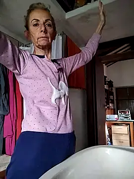 clarabell4 online show from 11/20/25, 07:30