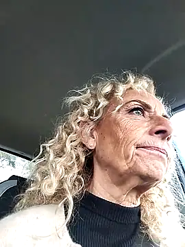 clarabell4 online show from 11/21/25, 07:29