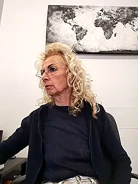 clarabell4 online show from 02/25/26, 10:25