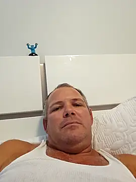 cubanitofeliz40 online show from 09/18/25, 07:16