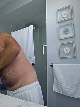 cubanitofeliz40 online show from 12/22/25, 02:25