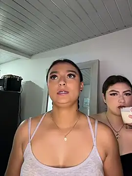 Snapshot of nicolexxaleja chatting on 06/11/26, 04:10 nicolexxaleja online show from 06/11/26, 04:10
