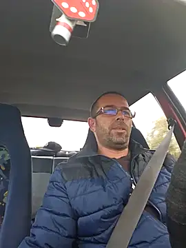 Thomas043 online show from 10/28/25, 01:47