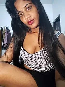 cute radhikaa online show from 11/06/25, 02:18