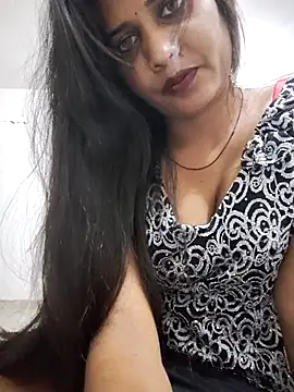 cute radhikaa online show from 03/29/26, 11:32