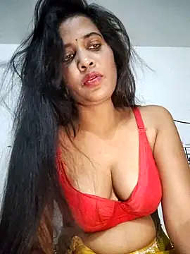 Snapshot of cute_radhikaa chatting on 04/22/26, 07:48 cute radhikaa online show from 04/22/26, 07:48
