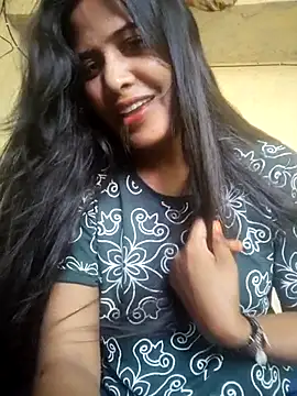 Snapshot of cute_radhikaa chatting on 05/10/26, 12:10 cute radhikaa online show from 05/10/26, 12:10