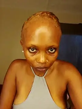 Snapshot of SeffieLucy chatting on 02/11/26, 11:59 SeffieLucy online show from 02/11/26, 11:59