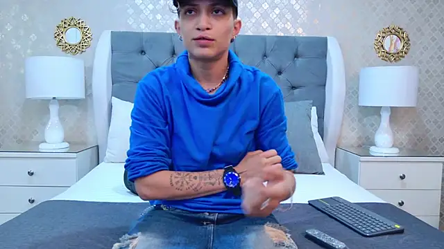 ZoeKrug online show from 10/24/25, 11:50