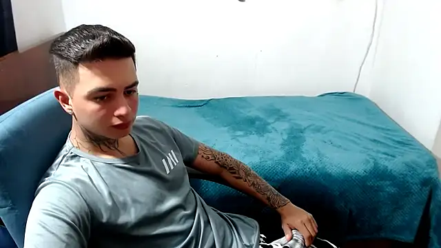 santii ss online show from 10/03/25, 02:08