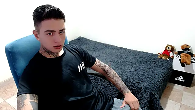 santii ss online show from 10/22/25, 12:22