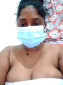 Snapshot of boosypussy chatting on 06/04/26, 11:05 boosypussy online show from 06/04/26, 11:05