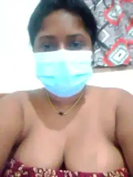 Snapshot of boosypussy chatting on 06/07/26, 01:37 boosypussy online show from 06/07/26, 01:37