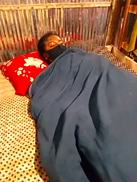 MONiSHA-moni-21 online show from 10/31/25, 08:21