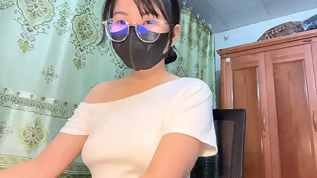LinYi Office online show from 06/30/26, 01:28