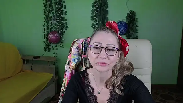 Habibi Honeyy online show from 09/27/25, 11:04