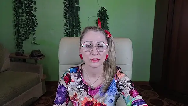 Habibi Honeyy online show from 10/28/25, 04:49