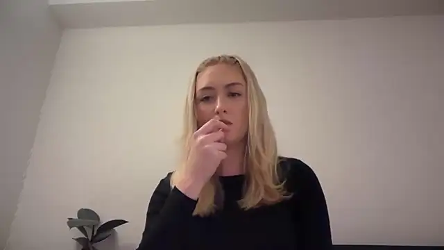 Kitty Swetty online show from 04/21/26, 07:17