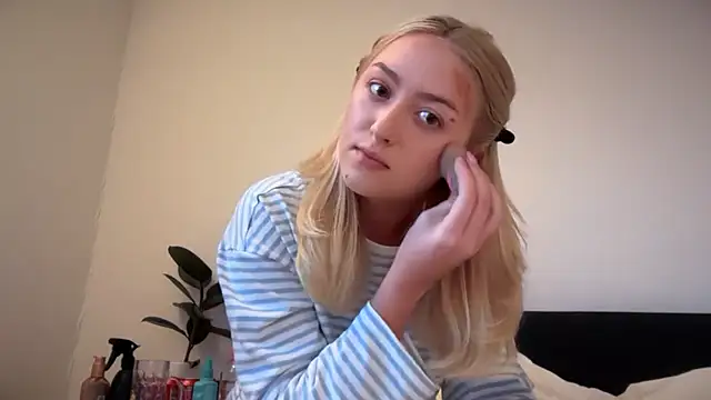 Kitty Swetty online show from 04/29/26, 06:47