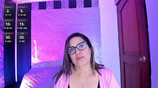 Agatha Pleasure online show from 03/03/26, 12:11