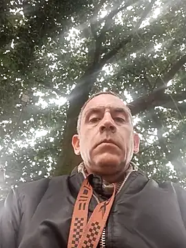 albert guzmann online show from 10/29/25, 11:45