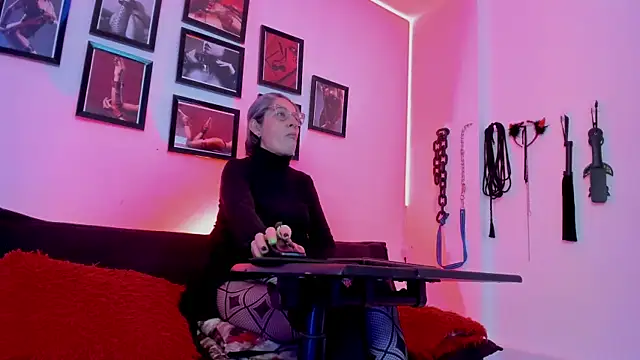 MistressNyx cg online show from 11/06/25, 03:24