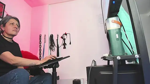 MistressNyx cg online show from 12/13/25, 07:53