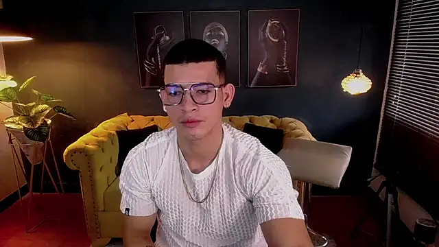 ethan rodgers online show from 10/23/25, 07:34