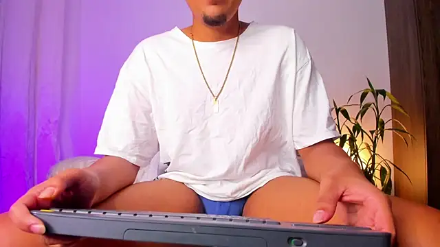 asmodeo 33 online show from 09/18/25, 11:18