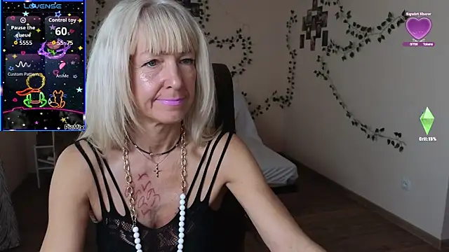 Laura Gol online show from 09/24/25, 04:38