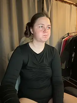 Cuty Kitty online show from 10/14/25, 11:27