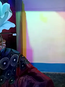 Snapshot of Nishi-2 chatting on 10/05/25, 12:09 Nishi-2 online show from 10/05/25, 12:09