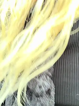 Snapshot of Bikergirl_97 chatting on 10/18/25, 01:23 Bikergirl 97 online show from 10/18/25, 01:23