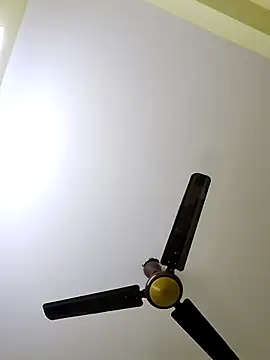 Snapshot of radhika2 chatting on 11/05/25, 05:13 radhika2 online show from 11/05/25, 05:13