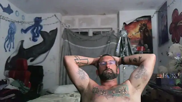 Snapshot of ladi3sfirst chatting on 10/04/25, 06:33 ladi3sfirst online show from 10/04/25, 06:33