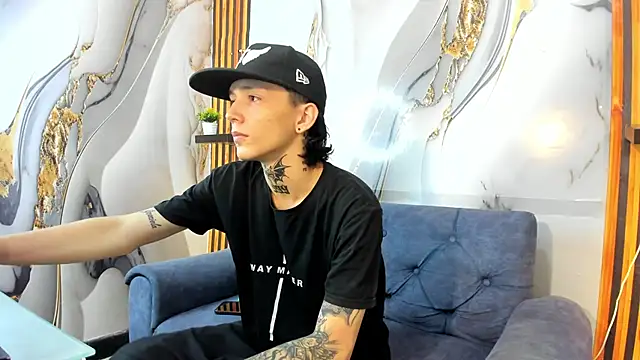 Snapshot of StraightBoy_Nick chatting on 10/12/25, 05:06 StraightBoy Nick online show from 10/12/25, 05:06