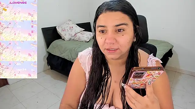 MariamCastiblanco online show from 01/15/26, 05:16