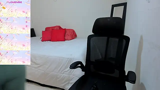 MariamCastiblanco online show from 03/15/26, 04:07