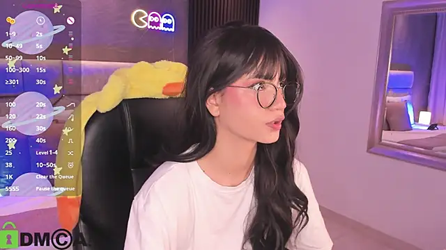 Arinextdoor online show from 09/14/25, 10:42