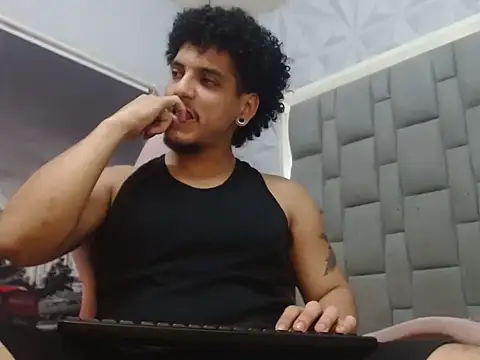 Snapshot of Xfire_boy69 chatting on 02/16/26, 05:31 Xfire boy69 online show from 02/16/26, 05:31