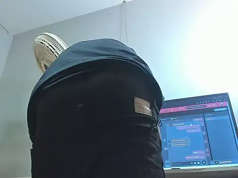 Snapshot of Xfire_boy69 chatting on 02/27/26, 04:01 Xfire boy69 online show from 02/27/26, 04:01