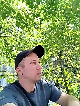 Snapshot of hornny_boy35 chatting on 07/14/26, 10:54 hornny boy35 online show from 07/14/26, 10:54