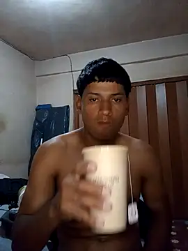 Facundo 2003  online show from 10/12/25, 10:53