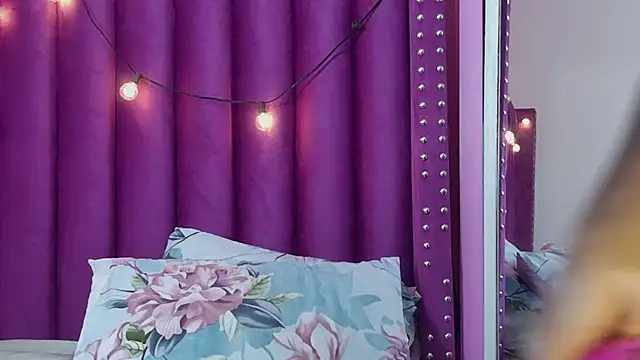 Snapshot of EbonyCoWorker chatting on 02/10/26, 02:26 EbonyCoWorker online show from 02/10/26, 02:26