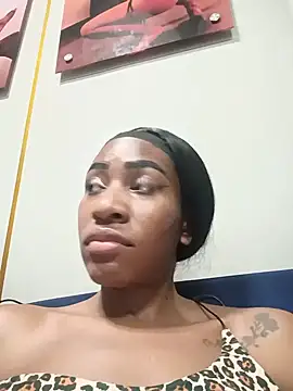 Snapshot of EbonyCoWorker chatting on 06/11/26, 01:05 EbonyCoWorker online show from 06/11/26, 01:05