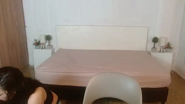 IvyShine7 online show from 12/22/25, 07:00