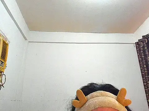 WILDDENNY1 online show from 12/01/25, 07:46