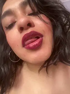 EmilyNoir1 online show from 04/18/26, 07:40