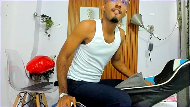 Darwin mayo online show from 09/17/25, 05:25